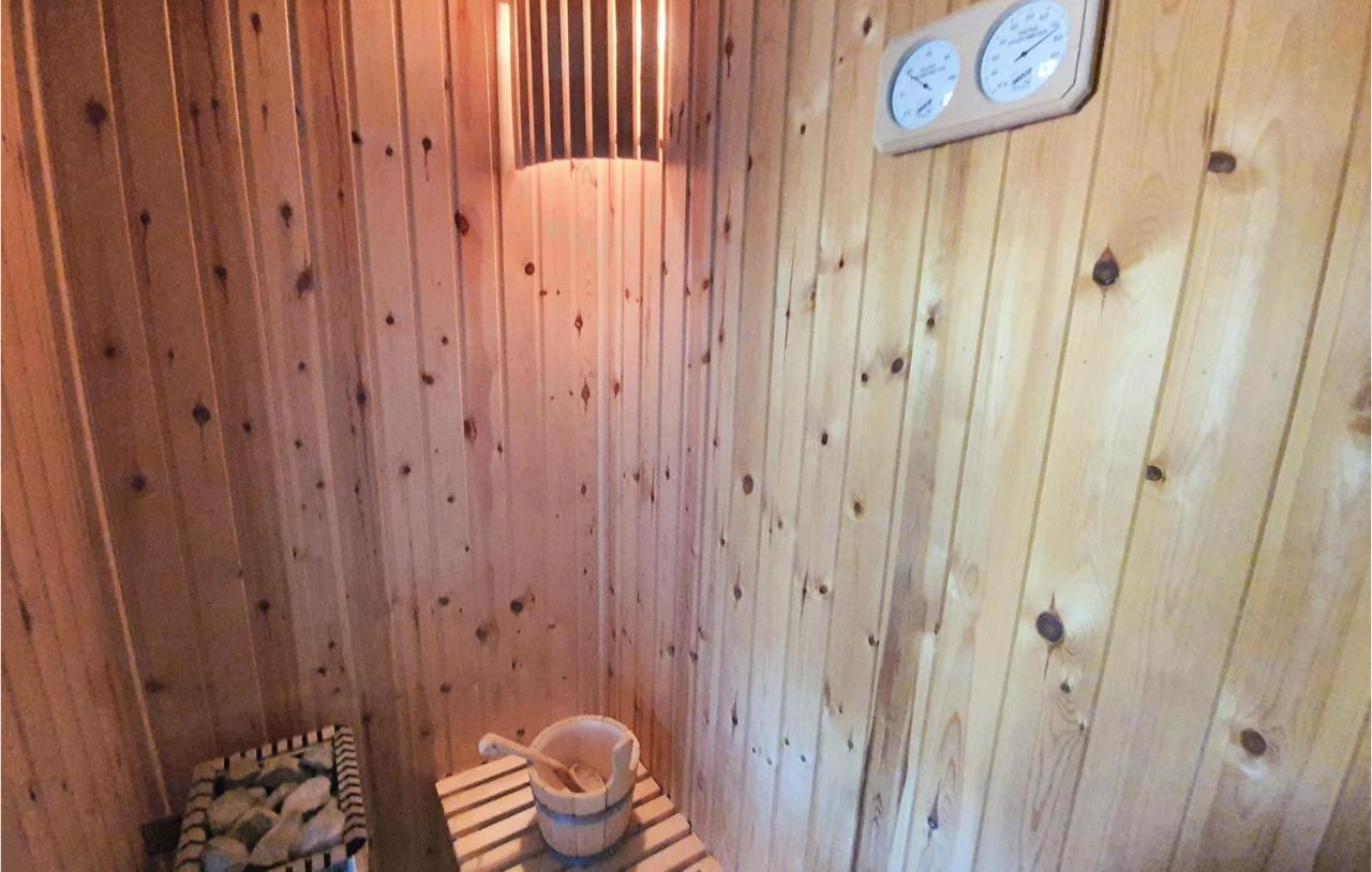 Lovely Home In Kiato With Wifi Zewnętrze zdjęcie