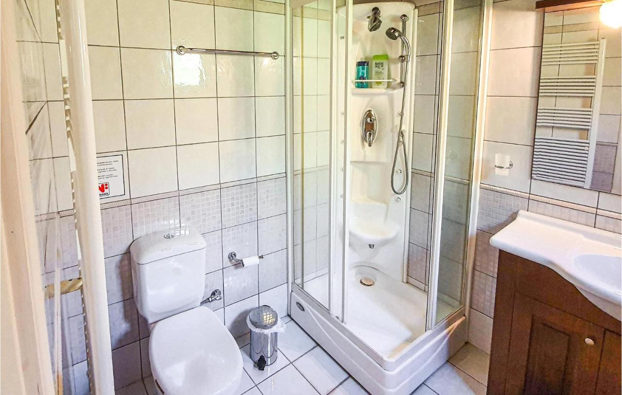 Lovely Home In Kiato With Wifi Zewnętrze zdjęcie